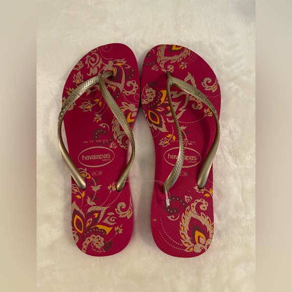 Havaianas Women’s Flip Flops (NWOT) - Picture 2 of 4